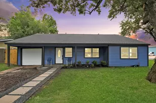 302 County Park Dr, League City, TX 77573 - Photo 1