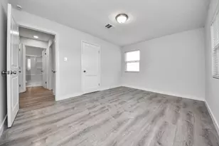 302 County Park Dr, League City, TX 77573 - Photo 12