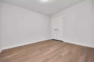 302 County Park Dr, League City, TX 77573 - Photo 16