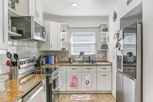 4009 Ave N 1/2, Galveston, TX 77550 - Photo 12