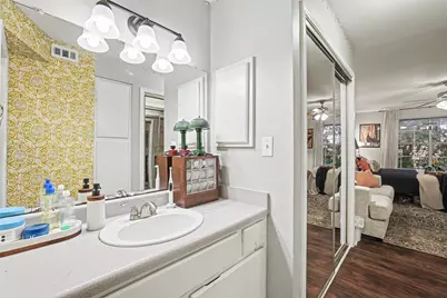 501 W 26th Street #210, Austin, TX 78705 - Photo 16