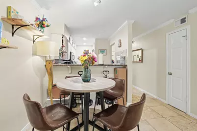 501 W 26th Street #210, Austin, TX 78705 - Photo 18