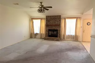 872 Granville Dr, Houston, TX 77091 - Photo 2