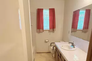 872 Granville Dr, Houston, TX 77091 - Photo 16