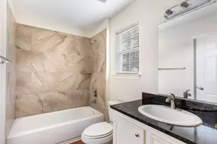 1018 Glendale St, Dayton, TX 77535 - Photo 18