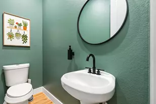 2708 Noble St, Houston, TX 77026 - Photo 22