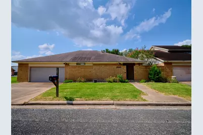 1520 Crestmont Street, Wharton, TX 77488 - Photo 2