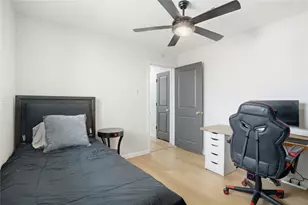 15614 Rill Ln, Houston, TX 77062 - Photo 32