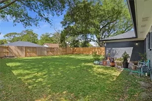 15614 Rill Ln, Houston, TX 77062 - Photo 6
