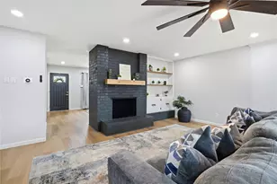 15614 Rill Ln, Houston, TX 77062 - Photo 12