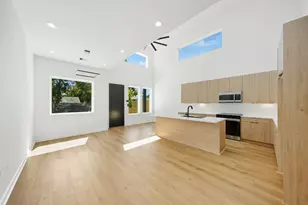 5029 Van Fleet St, Houston, TX 77033 - Photo 32