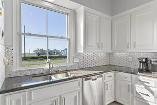 21011 W Sand Hill Dr, Galveston, TX 77554 - Photo 16