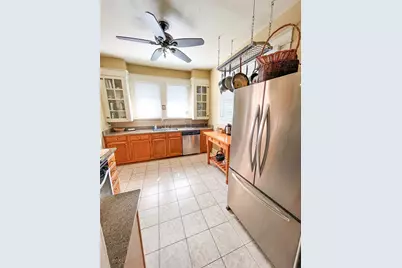1005 Postoffice St, Galveston, TX 77550 - Photo 8
