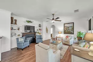 2 Gleneden Ct, Conroe, TX 77384 - Photo 10