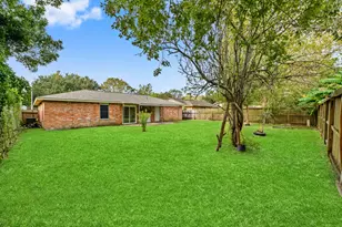 16703 David Glen Dr, Friendswood, TX 77546 - Photo 8
