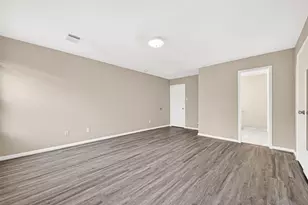 13126 Dawn Hollow Ln, Houston, TX 77072 - Photo 32