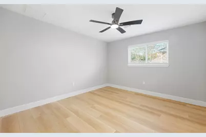 1328 Green Briar Drive, Huntsville, TX 77340 - Photo 28