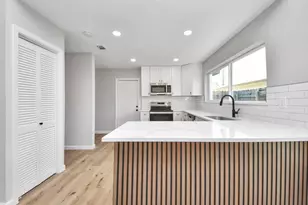 7718 Woodnettle Ln, Houston, TX 77086 - Photo 10
