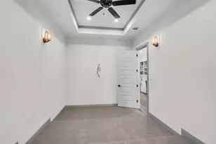 1207 E 28th St, Houston, TX 77009 - Photo 32