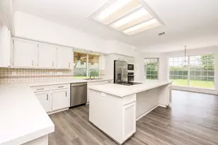 11102 Brook Mill Ct, Houston, TX 77065 - Photo 12