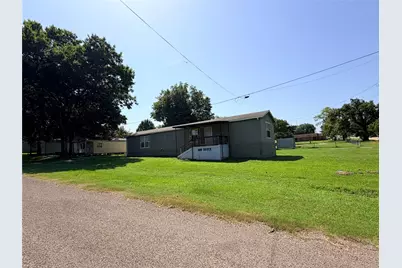 320 Houck Street, Buffalo, TX 75831 - Photo 2