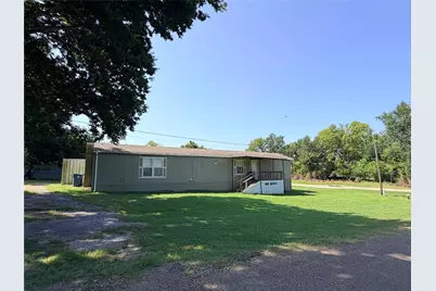 320 Houck Street, Buffalo, TX 75831 - Photo 1