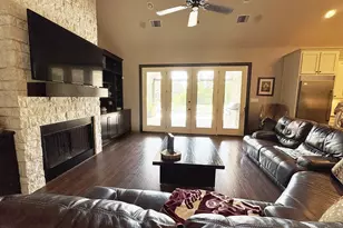 1043 Winchester Trail, Angleton, TX 77515 - Photo 6