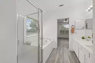 18314 Manorcliff Ln, Katy, TX 77449 - Photo 18