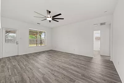 18314 Manorcliff Lane, Katy, TX 77449 - Photo 10