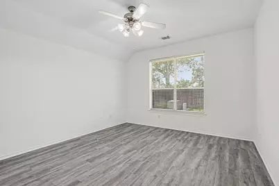 18314 Manorcliff Lane, Katy, TX 77449 - Photo 16