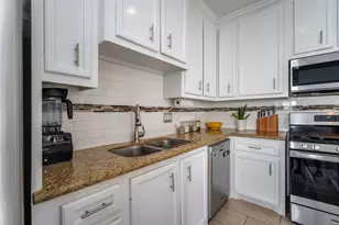 2116 Carter St, Houston, TX 77008 - Photo 10