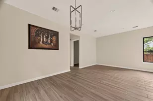 90 Burress St, Houston, TX 77022 - Photo 26