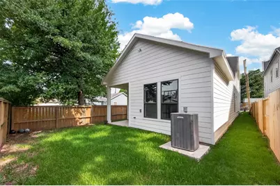 90 Burress Street #B, Houston, TX 77022 - Photo 8
