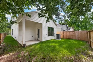 90 Burress St, Houston, TX 77022 - Photo 6