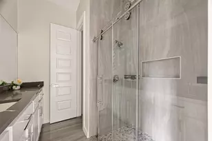 90 Burress St, Houston, TX 77022 - Photo 36