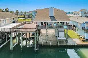 306 Galleon Dr, Freeport, TX 77541 - Photo 2