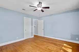 805 E Tom Green St, Brenham, TX 77833 - Photo 8