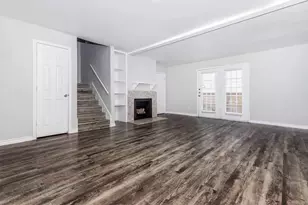 4400 Memorial Dr, Houston, TX 77007 - Photo 2