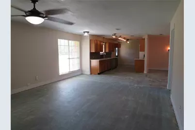 10 Forrest Lane, Angleton, TX 77515 - Photo 8