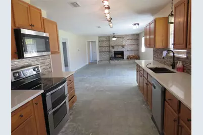 10 Forrest Lane, Angleton, TX 77515 - Photo 6