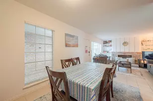 2201 Fountain View Dr, Houston, TX 77057 - Photo 14