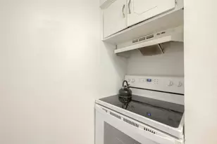 2201 Fountain View Dr, Houston, TX 77057 - Photo 18