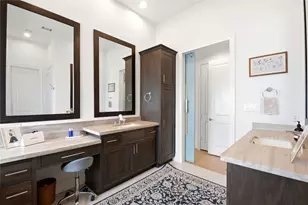 8653 Green Kolbe Ln, Houston, TX 77080 - Photo 38