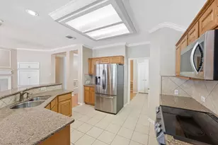 13827 Placid Brook Ct, Houston, TX 77059 - Photo 14