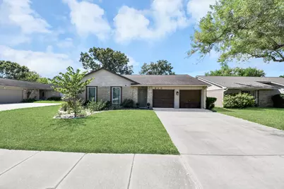 217 Greenshire Drive, League City, TX 77573 - Photo 2