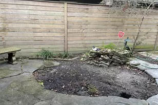 5122 S Jackwood St, Houston, TX 77096 - Photo 16