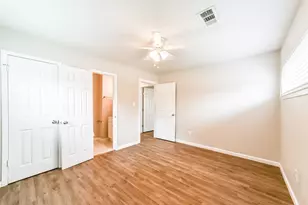 504 Avondale Ln, Friendswood, TX 77546 - Photo 10