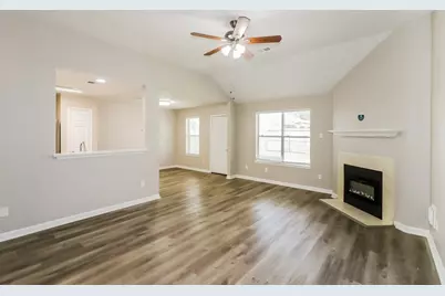 4509 Fox Run Street, Pearland, TX 77584 - Photo 4