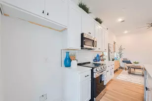 9437 Pembrook St, Houston, TX 77016 - Photo 10