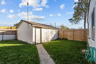 1407 Lamar Dr, La Marque, TX 77568 - Photo 16